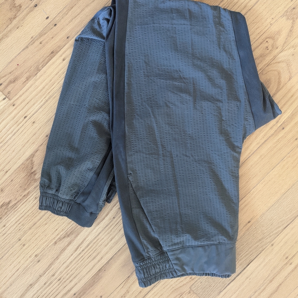 ATHLETA Brooklyn Tech Jogger Olive Green Size 8 - Picture 6 of 6